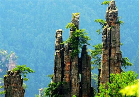 De Tianzi-Gebergte: Een Ontsnaproute Voor De Stedelijke Drukte en Een Paradijs Voor Hikers!