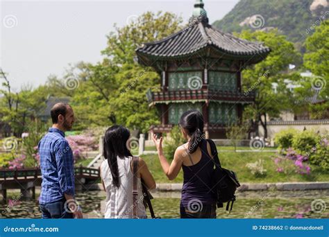 De Ulansaekdongjeong Paviljoen; Een Mysterieuze Reflectie van Koreaanse Geschiedenis!